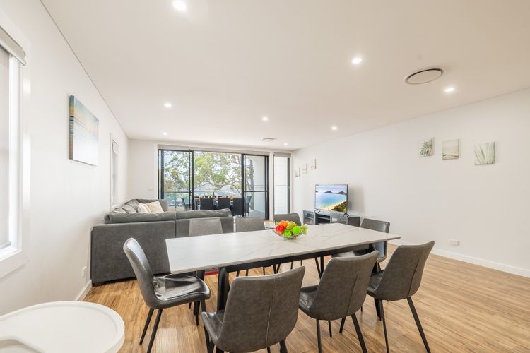 The Sweet Escape, 119B Shoal Bay Rd – location, air con, linen, Wi-Fi