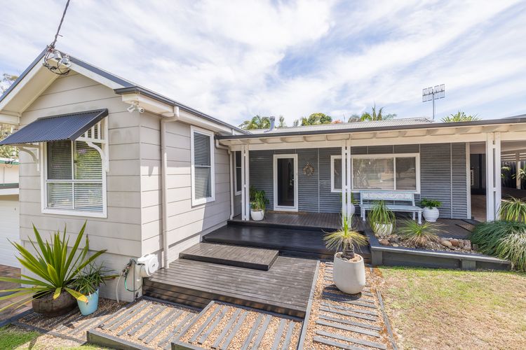 Retreat at Nelson, 2 Hough St – air conditioned, Wi-Fi, Linen and Bed Making