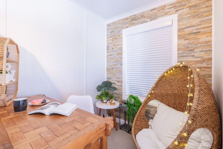 Retreat at Nelson, 2 Hough St – air conditioned, Wi-Fi, Linen and Bed Making