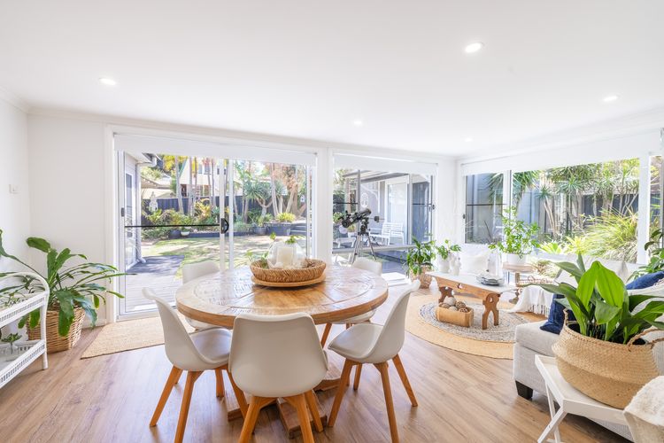 Retreat at Nelson, 2 Hough St – air conditioned, Wi-Fi, Linen and Bed Making