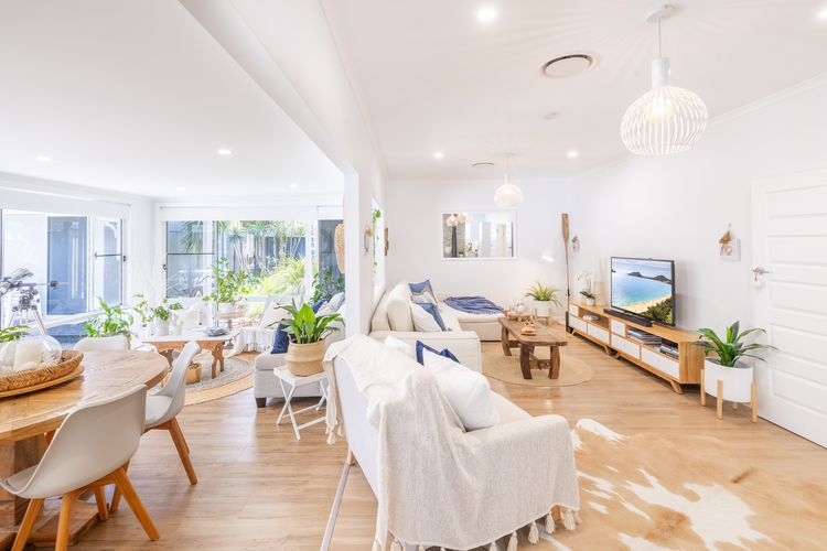 Retreat at Nelson, 2 Hough St – air conditioned, Wi-Fi, Linen and Bed Making