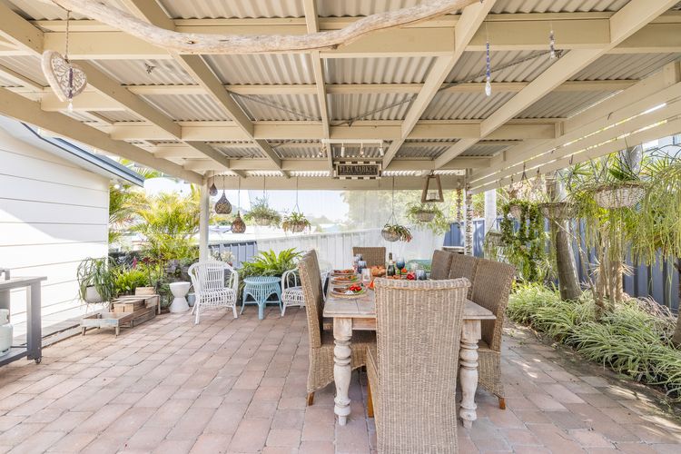 Retreat at Nelson, 2 Hough St – air conditioned, Wi-Fi, Linen and Bed Making