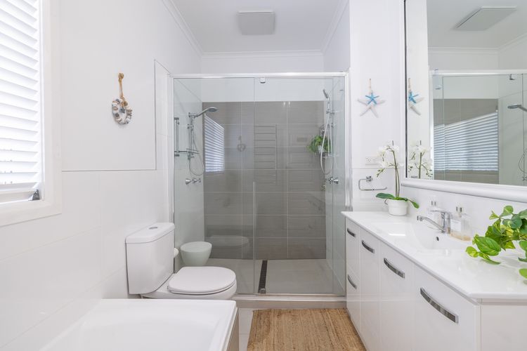 Retreat at Nelson, 2 Hough St – air conditioned, Wi-Fi, Linen and Bed Making