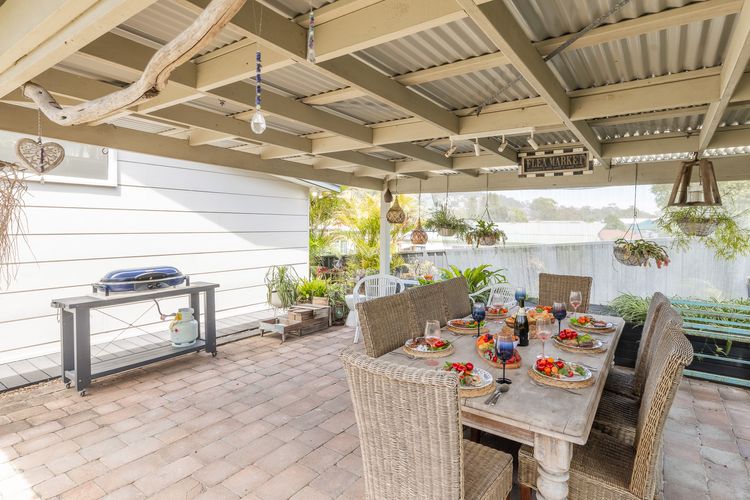 Retreat at Nelson, 2 Hough St – air conditioned, Wi-Fi, Linen and Bed Making