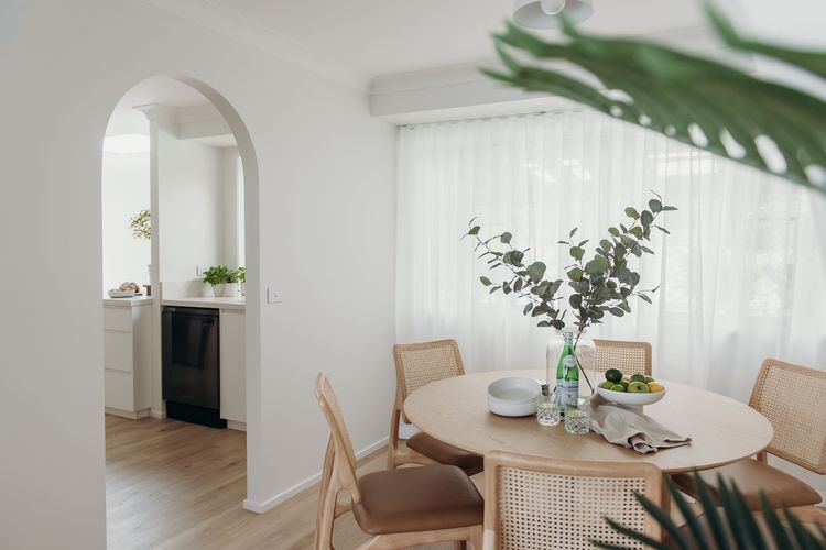 Bay House Shoal Bay, 36 Government Rd – ducted air conditioning, boat parking, linen and only 450 metres to the water