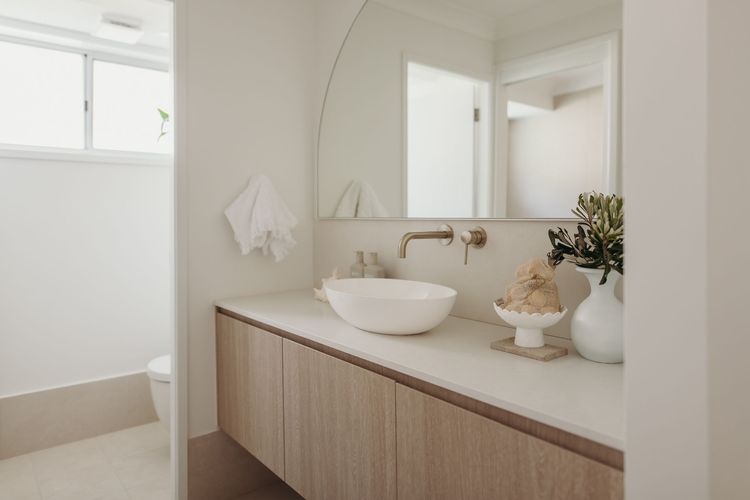 Bay House Shoal Bay, 36 Government Rd – ducted air conditioning, boat parking, linen and only 450 metres to the water