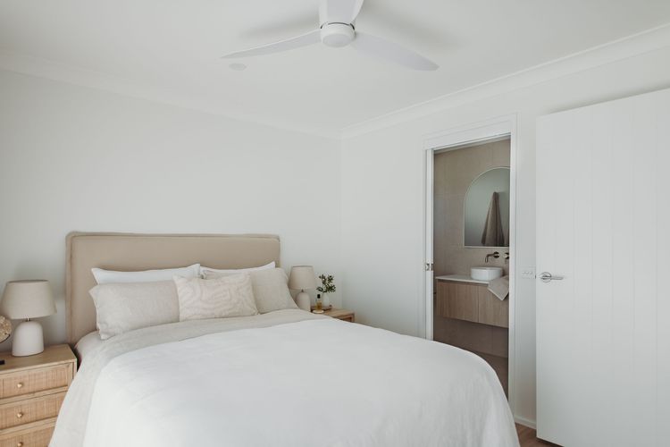 Bay House Shoal Bay, 36 Government Rd – ducted air conditioning, boat parking, linen and only 450 metres to the water