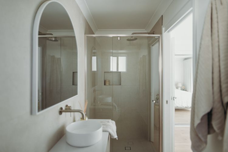 Bay House Shoal Bay, 36 Government Rd – ducted air conditioning, boat parking, linen and only 450 metres to the water