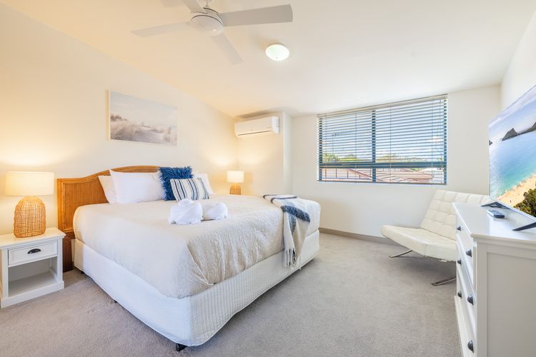 Nelson Bay Breeze Apartments, 33/1 Trafalgar St – Aircon, Wi-Fi, Linen, Pool