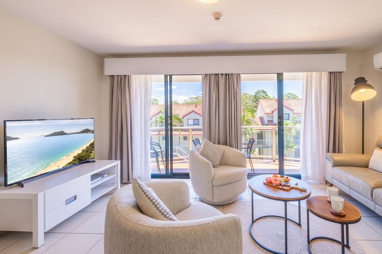 Nelson Bay Breeze Apartments, 33/1 Trafalgar St – Aircon, Wi-Fi, Linen, Pool