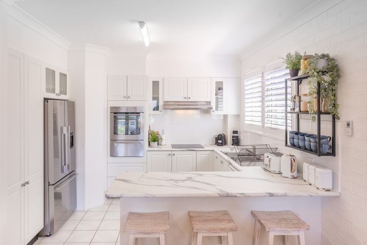 Cottage Court, 3/6-10 Weatherly Cl – Air Con, WiFi, Garage Parking