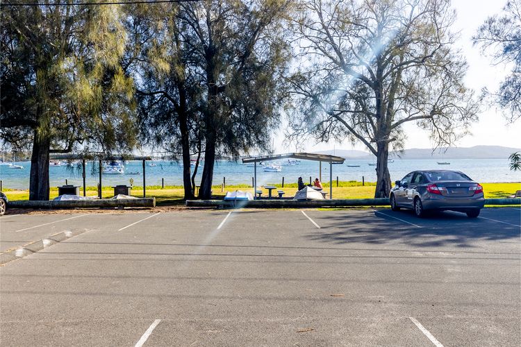 Puppers Paradise, 14 Charthouse Ave – Pet Friendly, Ducted Air