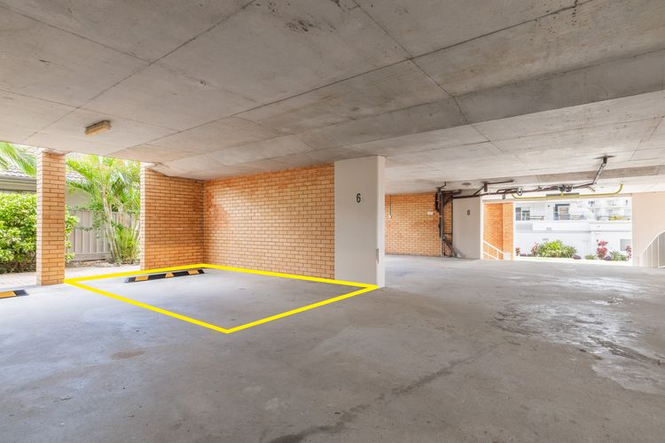 The Crest, 6/6-8 Tomaree Rd – Coastal Comfort & Bay Views – 100 metres to Shoal Bay Beach