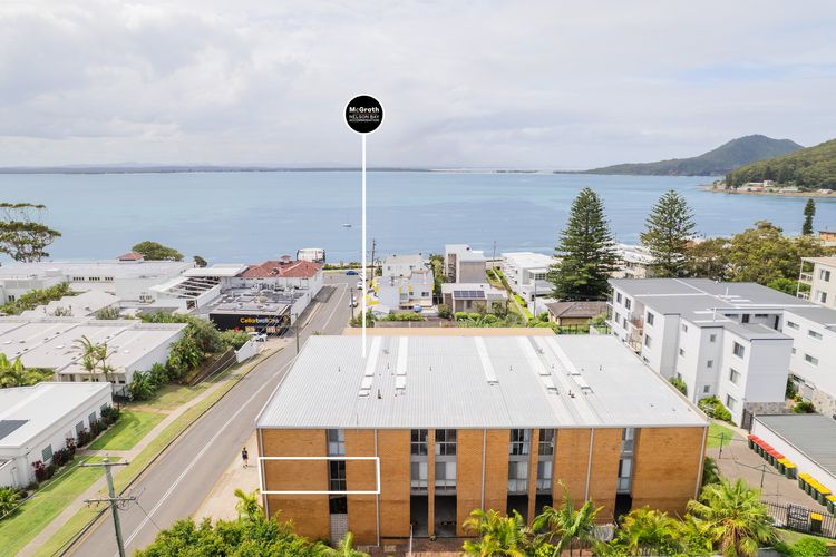 The Crest, 6/6-8 Tomaree Rd – Coastal Comfort & Bay Views – 100 metres to Shoal Bay Beach