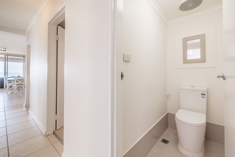 The Crest, 6/6-8 Tomaree Rd – Coastal Comfort & Bay Views – 100 metres to Shoal Bay Beach