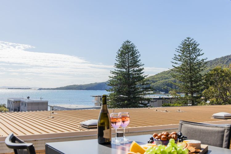 The Crest, 6/6-8 Tomaree Rd – Bay Views, Coastal Escape – 100 metres to Shoal Bay Beach