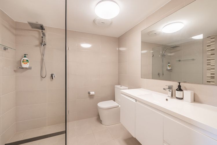 The Crest, 6/6-8 Tomaree Rd – Coastal Comfort & Bay Views – 100 metres to Shoal Bay Beach