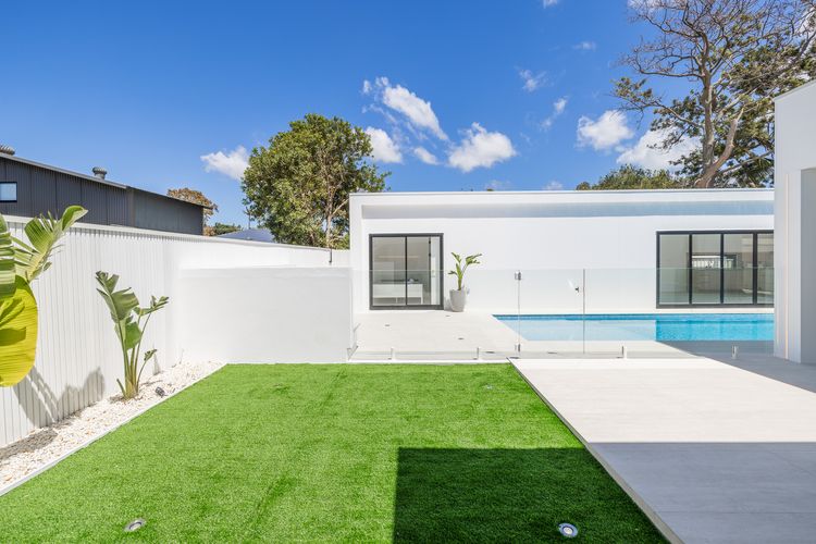 57 Tomaree Road House – Pool, Air-con, Wi-fi, Boat Parking