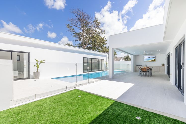 57 Tomaree Road House – Pool, Air-con, Wi-fi, Boat Parking