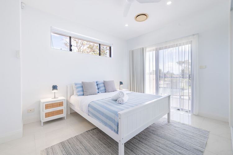 57 Tomaree Road House – Pool, Air-con, Wi-fi, Boat Parking