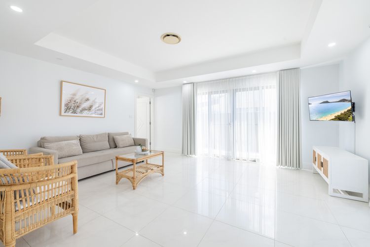 57 Tomaree Road House – Pool, Air-con, Wi-fi, Boat Parking