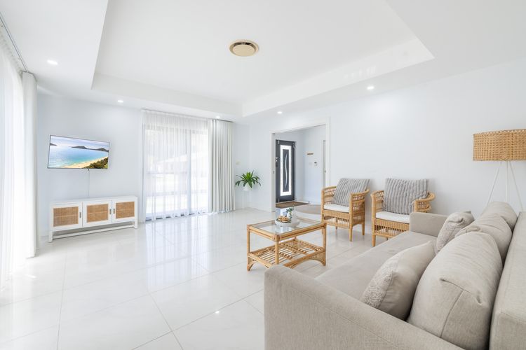 57 Tomaree Road House – Pool, Air-con, Wi-fi, Boat Parking