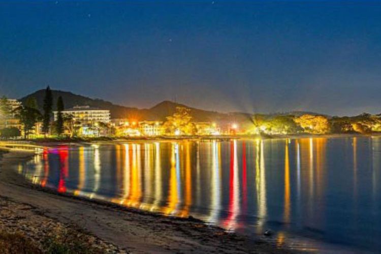 57 Tomaree Road House – Pool, Air-con, Wi-fi, Boat Parking
