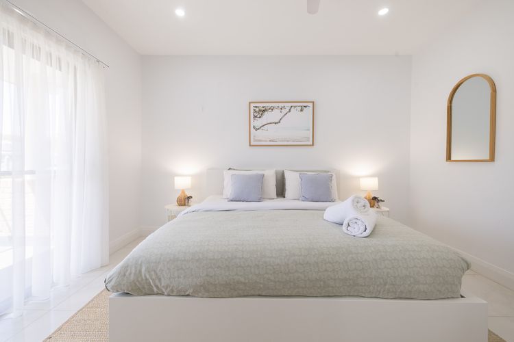 57 Tomaree Road House – Pool, Air-con, Wi-fi, Boat Parking