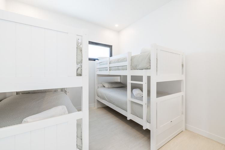 57 Tomaree Road Complex – House and Cabana with Pool, Linen, Air-con, Wi-fi, Boat Parking