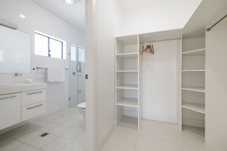 57 Tomaree Road Complex – House and Cabana with Pool, Air-con, Wi-fi, Boat Parking