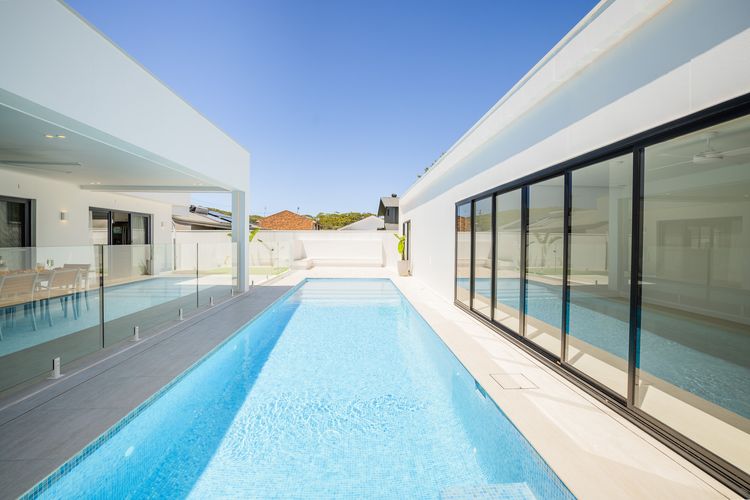 57 Tomaree Road Complex – House and Cabana with Pool, Air-con, Wi-fi, Boat Parking