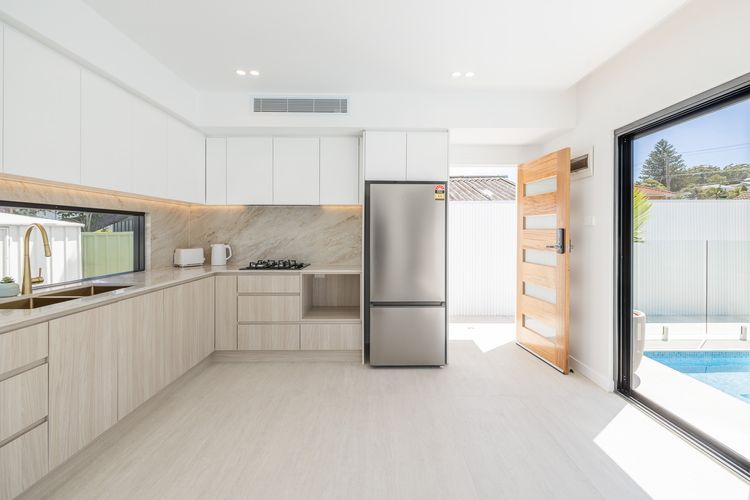 57 Tomaree Road Complex – House and Cabana with Pool, Linen, Air-con, Wi-fi, Boat Parking