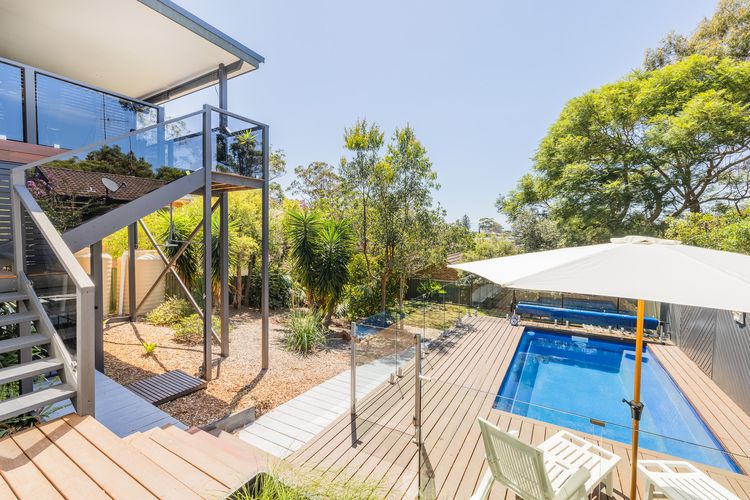 Belle Mer at the Bay, 86 Galoola Dr – Pool, Linen , Air Conditioning and Pet Friendly
