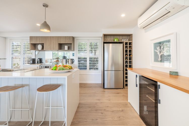 Belle Mer at the Bay, 86 Galoola Dr – Pool, Linen , Air Conditioning and Pet Friendly