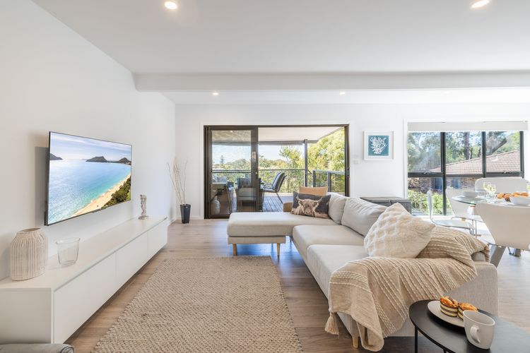 Belle Mer at the Bay, 86 Galoola Dr – Pool, Linen , Air Conditioning and Pet Friendly