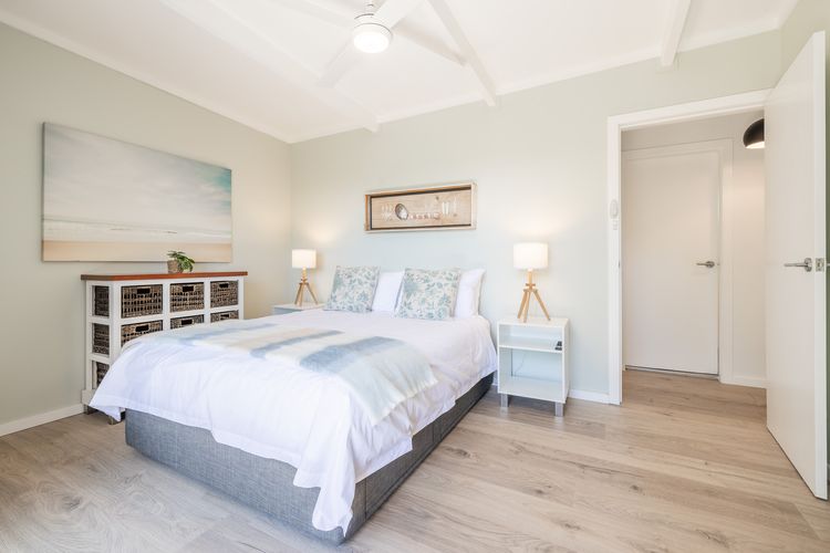 Belle Mer at the Bay, 86 Galoola Dr – Pool, Linen , Air Conditioning and Pet Friendly