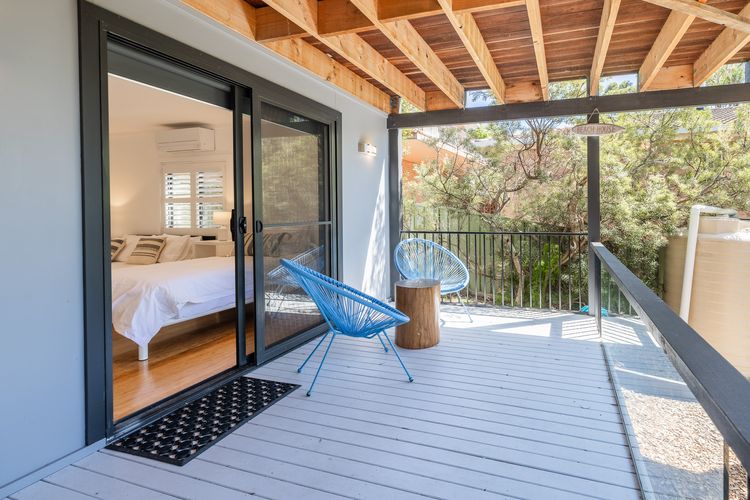 Belle Mer at the Bay, 86 Galoola Dr – Pool, Linen , Air Conditioning and Pet Friendly