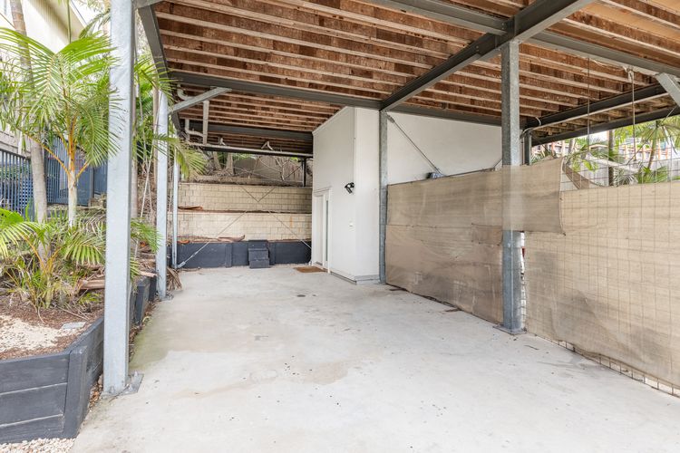 Seaview on Government, 58B Government Rd – Water Views, Air Con, Wi-Fi, Linen and Bed Making