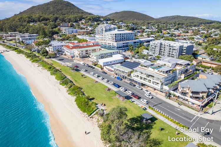 The Shoal, 407/6-8 Bullecourt St – linen, lift and 2 minutes to the water and shops