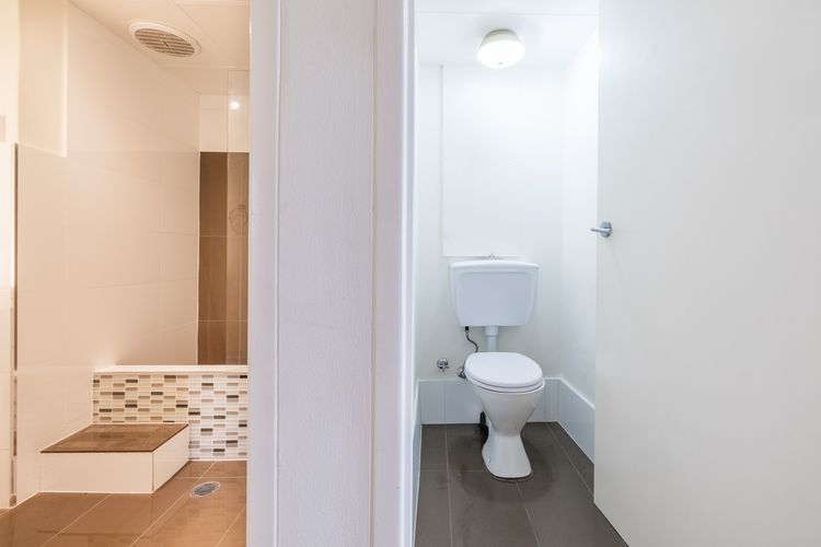 Sunset Towers, 12/25 Donald St – Linen, Air Con, WiFi, Views