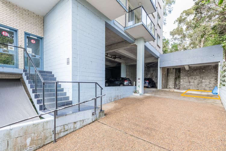 Sunset Towers, 12/25 Donald St – Linen, Air Con, WiFi, Views
