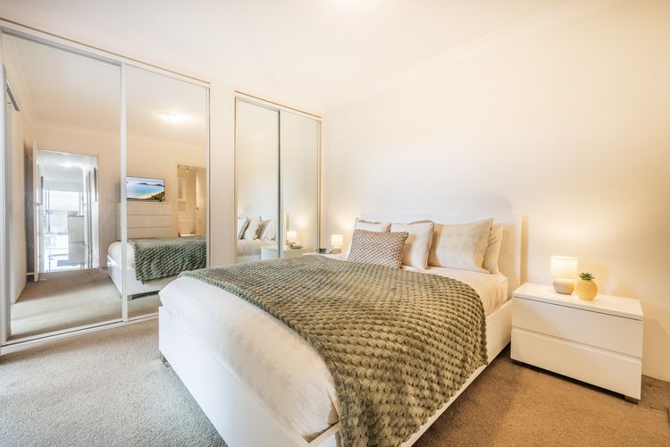 Sunset Towers, 12/25 Donald St – Linen, Air Con, WiFi, Views