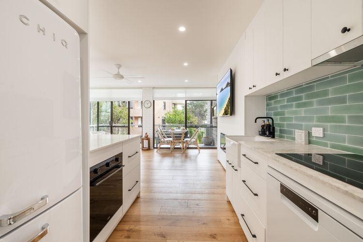 Villa Ellisa, 3/10 Columbia Close – Wi-Fi , parking and close to waterfront