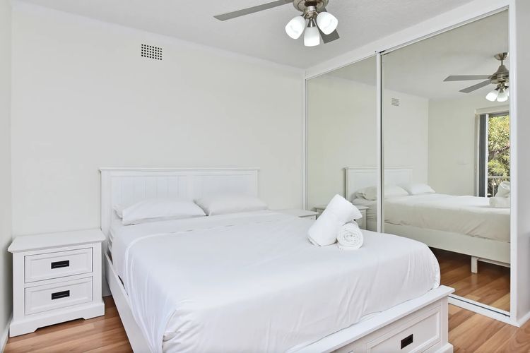 Yarramundi, 15/47 Magnus St – views, WiFI, Air Con and Linen