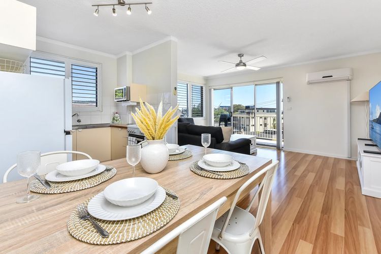 Yarramundi, 15/47 Magnus St – views, WiFI, Air Con and Linen