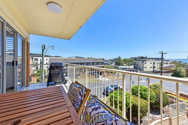 Yarramundi, 15/47 Magnus St – views, WiFI, Air Con and Linen