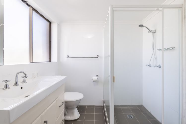 The Dunes, 5/38 Marine Dr – pool, tennis court, Wi-Fi