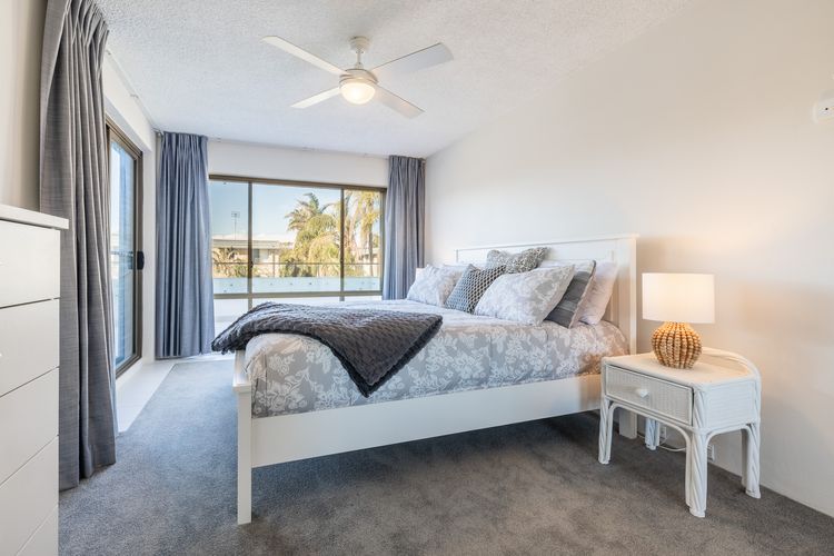 The Dunes, 5/38 Marine Dr – pool, tennis court, Wi-Fi