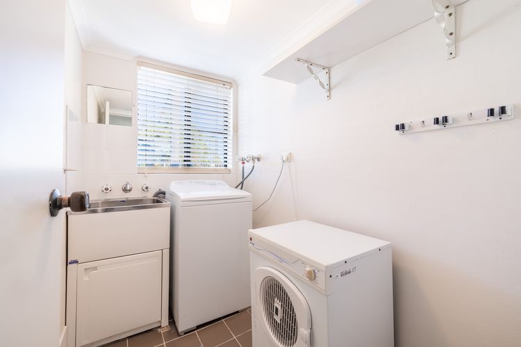 The Dunes, 5/38 Marine Dr – pool, tennis court, Wi-Fi