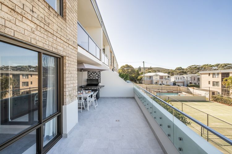 The Dunes, 5/38 Marine Dr – pool, tennis court, Wi-Fi